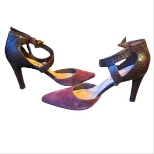 FRANCO SARTO Burgundy faux suede Anazio Pump crocodile cross ankle strap. Size 9
